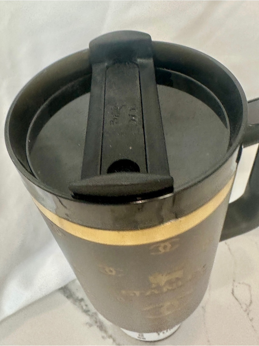 Black Chanel Stanley 40oz Gold Trim NIB With Straw - Picture 5 of 8